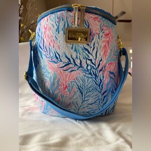 Lilly Pulitzer Crew Blue Kaleidoscope Coral Insulation Beach Bag